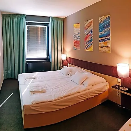 Lägenhetshotell Orion 4*
